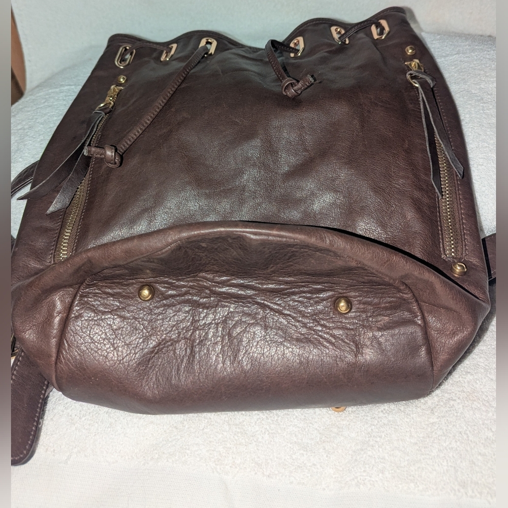 Chic Brown Leather Backpack With Drawstring Closu… - image 8